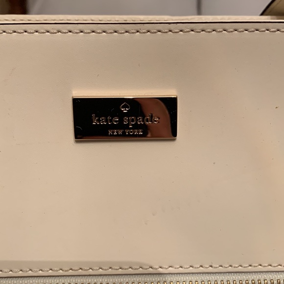 Kate Spade. Cream tote bag. Nwt - Picture 2 of 9